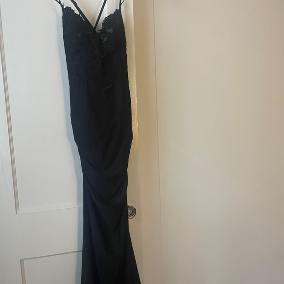 La Femme Shiny Lace Gown 30521 Sz 6 NWT - Picture 4 of 5